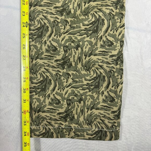 True Religion Camo Cargo Pants Mens Green Swirl Camo Utility Work Size 30 - Picture 15 of 16